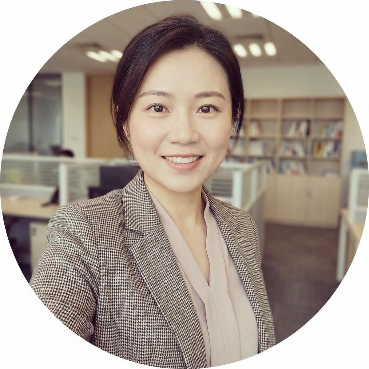 调教母狗文化研究顾问-李若曦